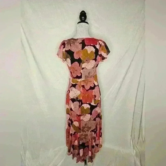 Women's Taylor Dress size 2 - Picture 2 of 3
